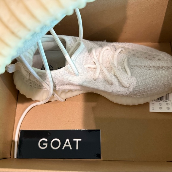 adidas Yeezy Boost 350 V2 Bone is available for purchase on au PAY Market -  Imported Goods Online Store Co.Ltd. | au PAY Market - Online Shopping Site